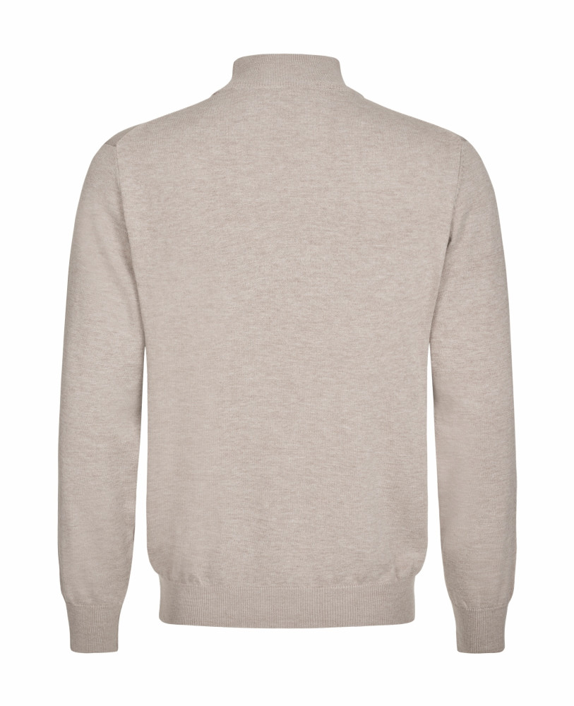 BEIGE JUMPER WITH A STAND
