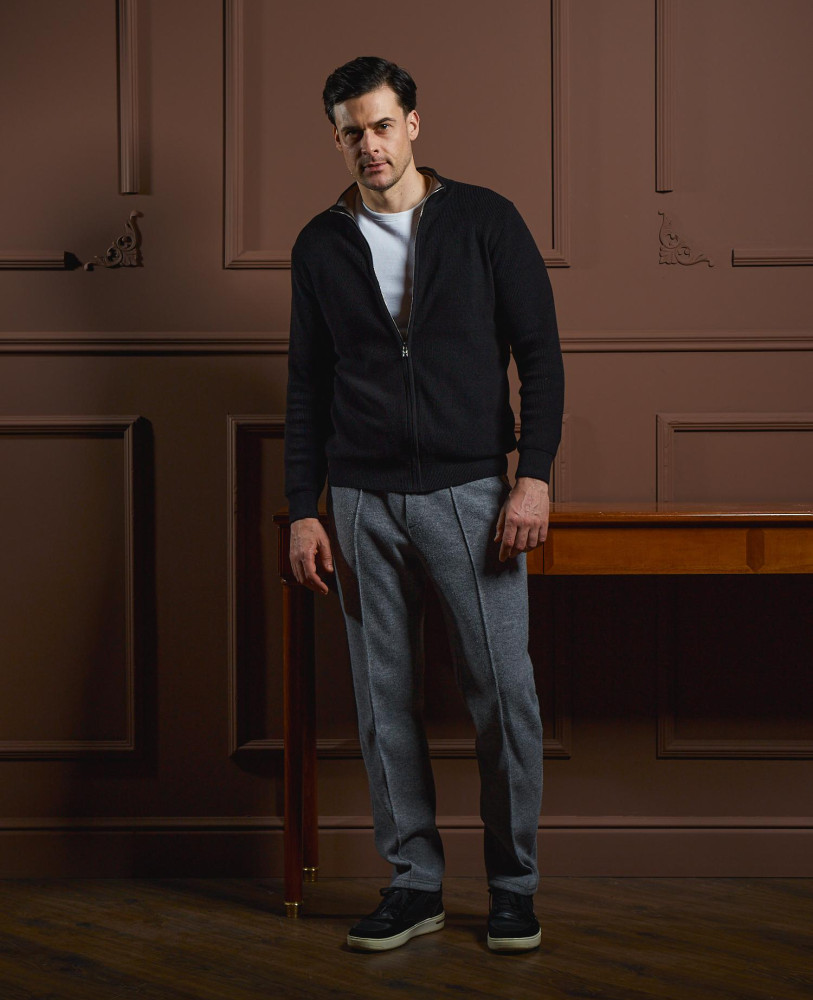 BLACK CROPPED KNIT CARDIGAN