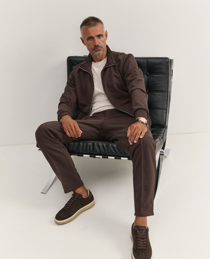 CASUAL BROWN SUIT