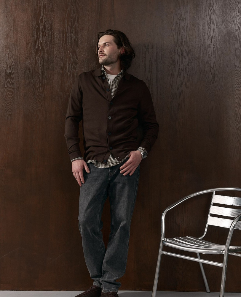 KNITTED CARDIGAN MADE OF BROWN MERINO WOOL