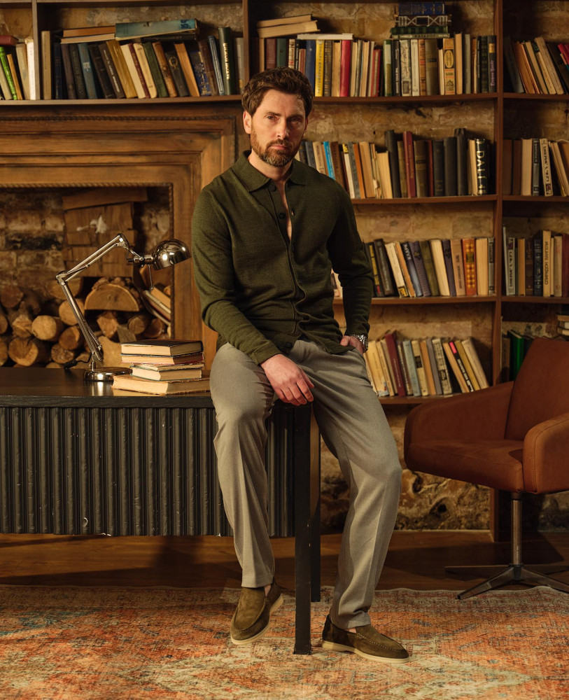 KNITTED KHAKI MERINO WOOLLEN CARDIGAN