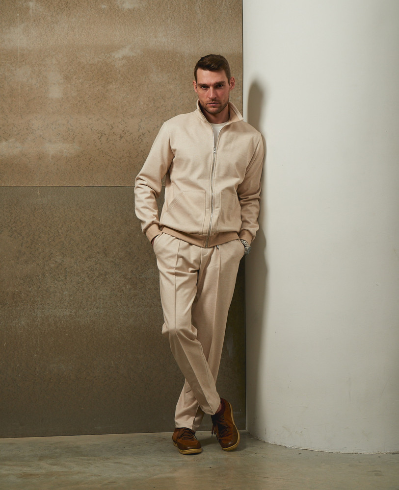 Casual biege suit