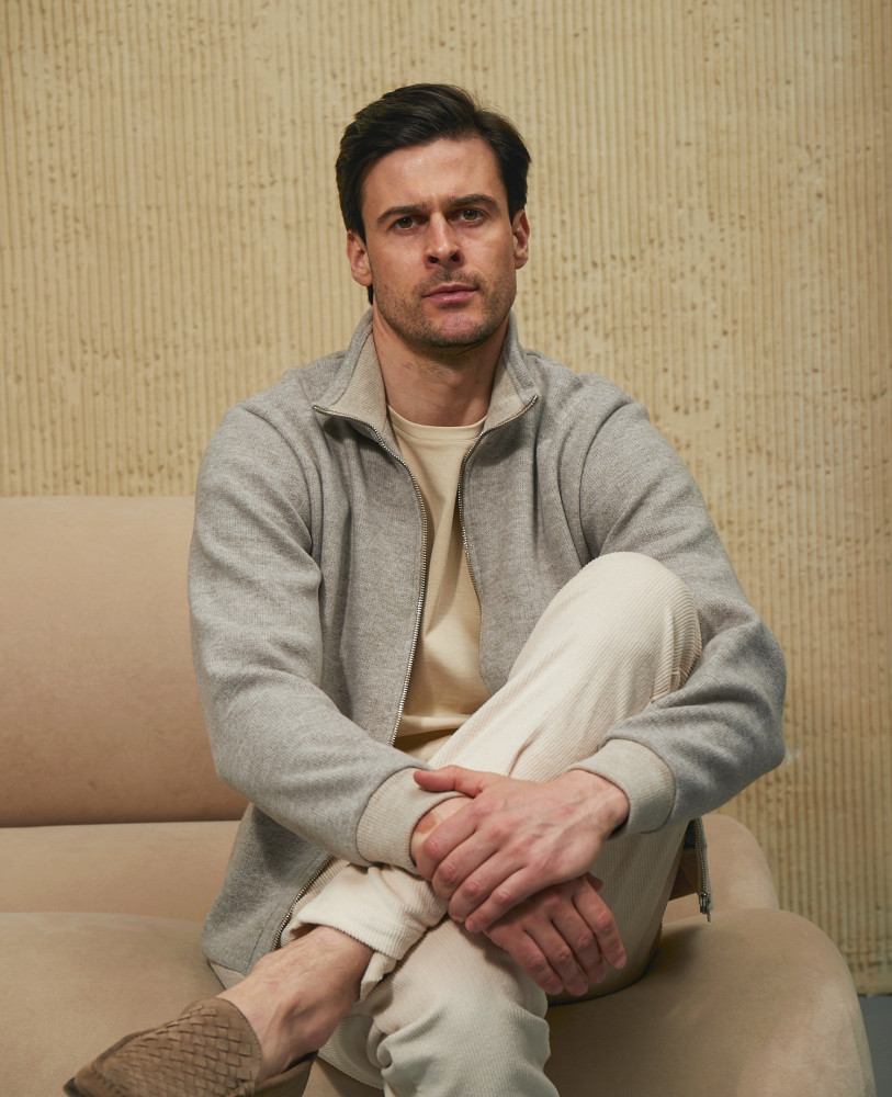 KNITTED BEIGE CARDIGAN 